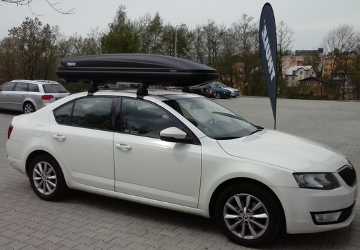 Thule střešní box Pacific 500 antracit aeroskin.jpg